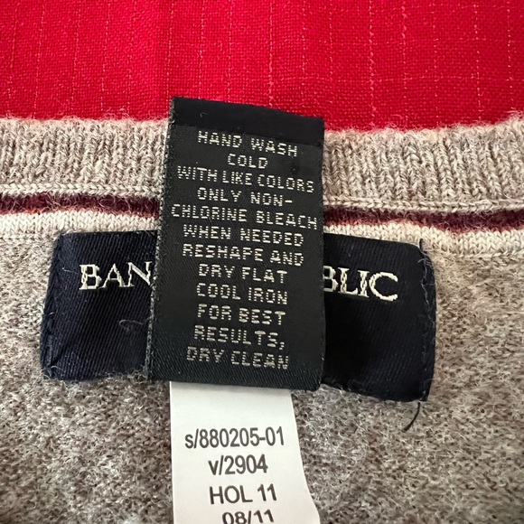 Banana Republic ladies argyle sweater, size S. - Picture 6 of 6